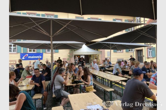 Das Publikum genoss den Abend beim Festival.