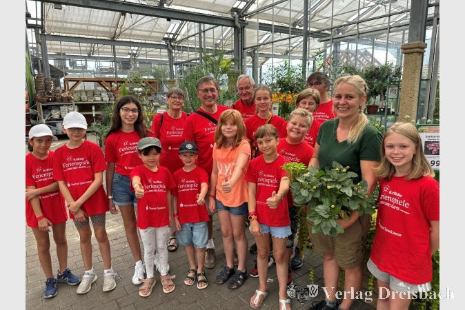 Die Ferienspielkinder in der Tropica Raritätengärtnerei.