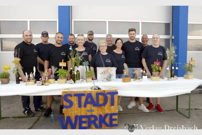 Das Team der Stadtwerke auf dem Werkstoffhof.