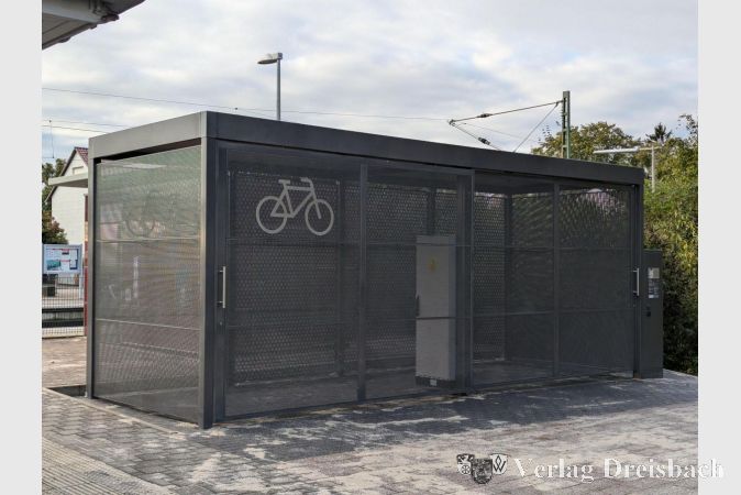 Die neue Fahrradsammelschließanlage am Bahnhof wurde in der vergangenen Woche aufgebaut.