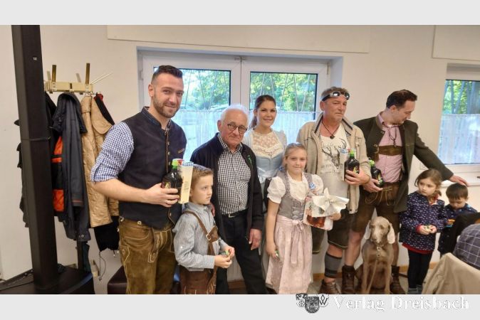 Die zünftige Oktoberfestkleidung wurde belohnt.