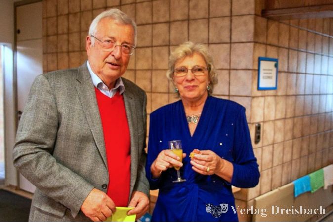 Jubilar Gerhard Mantel und Organisatorin Christa Monts de Oca.