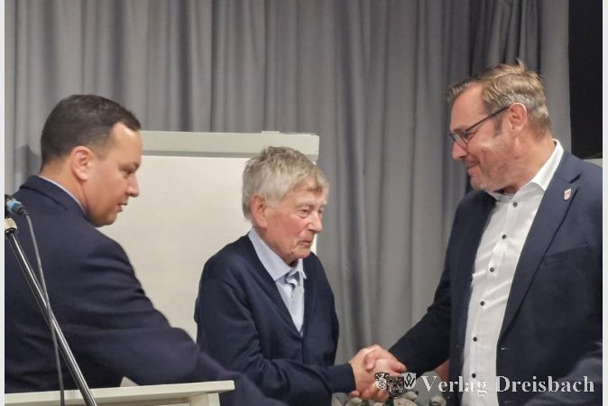 GBI Rachid Maach, Baldur Frensch und Bürgermeister Christian Seitz, der Baldur Frensch auch nochmal seinen Dank und seine Anerkennung aussprach.