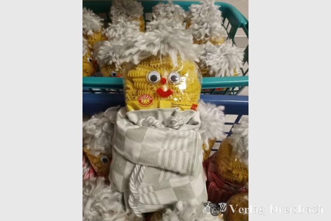 Für jeden hatte der Nikolaus eine dieser Nudelpuppen dabei.