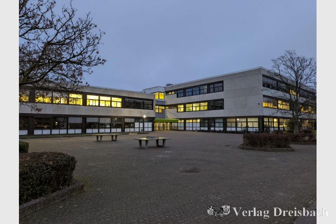 Die Schulsozialarbeit an der HBS sieht sich mit zahlreichen Problematiken konfrontiert. Steigende Schülerzahlen erschweren die wichtige Arbeit von einer Vollzeitkraft und zwei Halbtagskräften zunehmend.