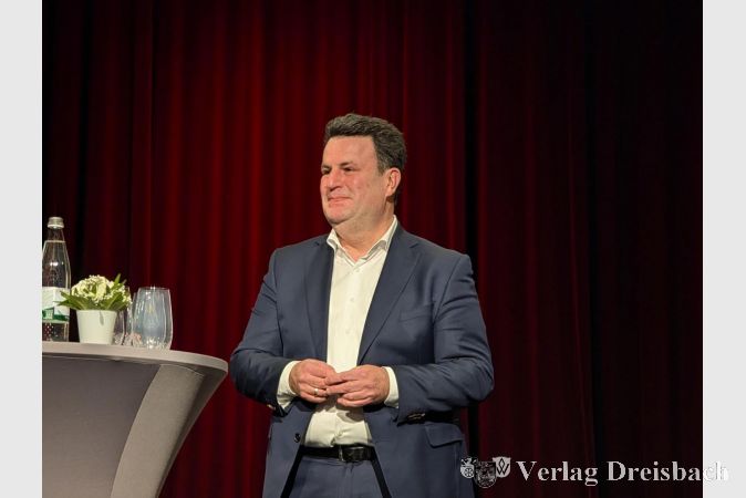 Hubertus Heil plädierte für höhere Investitionen in Infrastruktur und Wirtschaft, damit man kommenden Generationen kein kaputtes Land hinterlässt.