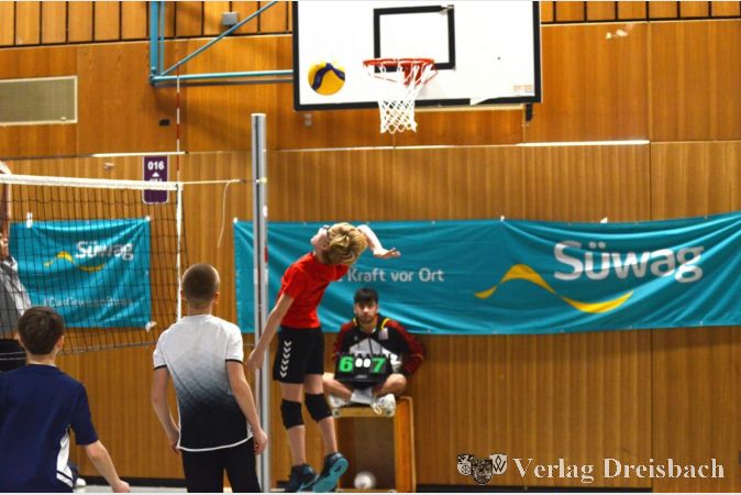 Beim Süwag Energie Volleyballcamp wird auch in den Ferien gepritscht und gebaggert.