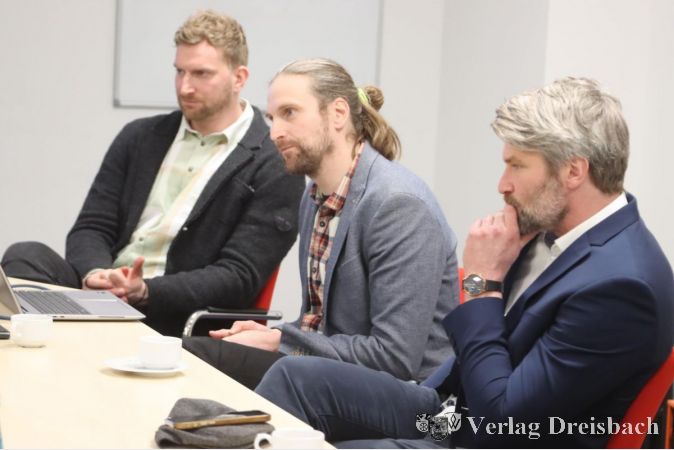 Helge, Arne und Eike Rigterink (v. r.) leiten die Unternehmensgruppe in dritter Generation und sind seit 2016 mit ihrem Logistikzentrum auch in Flörsheim vertreten.