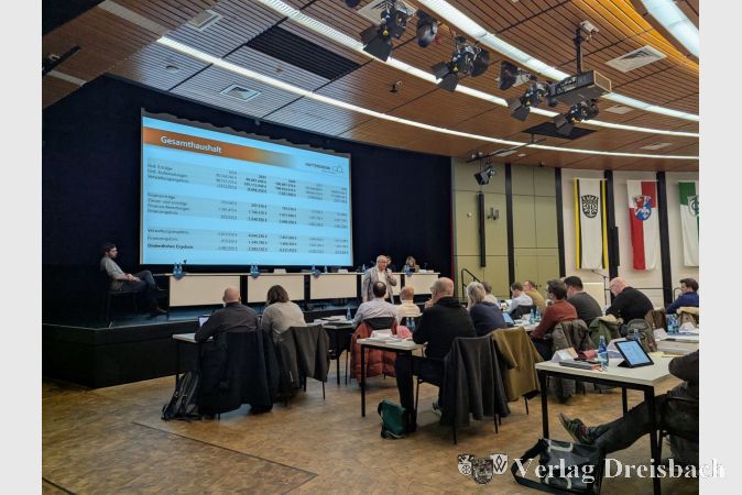 Bürgermeister Klaus Schindling bei seiner Haushaltsrede in der Stadtverordnetenversammlung am vergangenen Donnerstag.