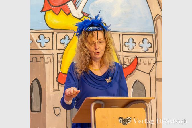 Gemeindereferentin Christine Krempel bei ihrer Büttenrede.