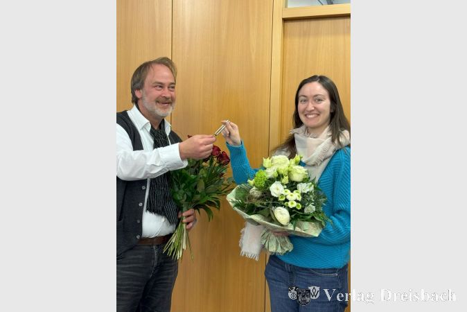 Jens-Uwe Schunk gab die „Stimmgabel“ an seine Nachfolgerin Laura-Maria Püsch weiter.