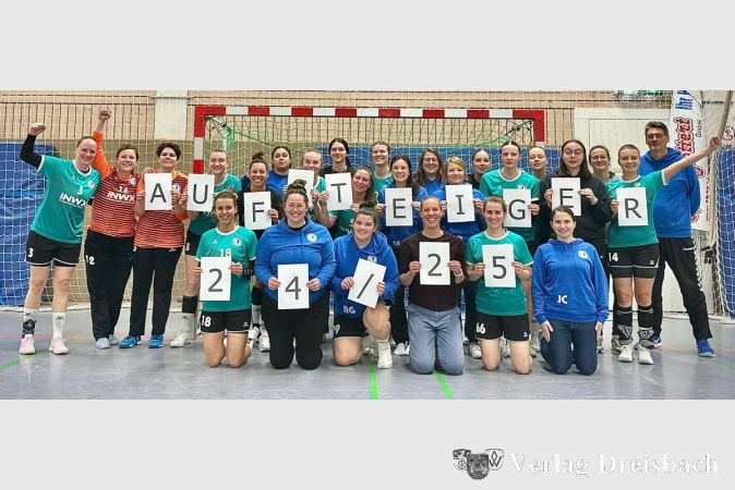 Drei Spieltage vor Saisonende haben die HoWi-Damen den Aufstieg in die Bezirksoberliga gesichert, das Team zeigte sich nach dem Sieg in Idstein auf den Moment bestens vorbereitet.