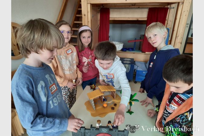 Die Geschehnisse in der Stadt Ninive im Rahmen der Geschichte "Jona und der Wal" konnten die jungen Bibelentdecker mit Playmobil nachstellen.