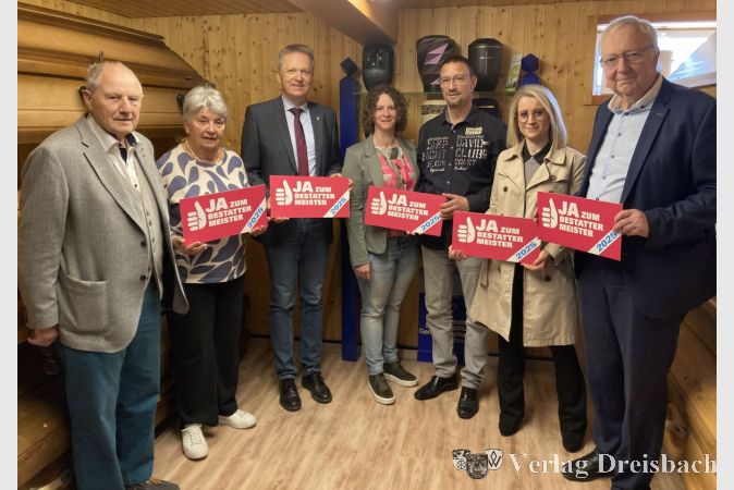 Tag des Bestatterhandwerks bei der Pietät Caspari. Von links: Bernd Caspari, Barbara Caspari, Martin Rößler, Melanie Caspari, Markus Caspari, Andrea Belegante, und Hermann Hubing.