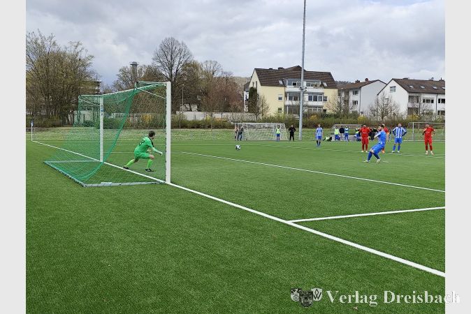 Vorübergehende Führung gegen Altenhain per Elfmeter durch N. Gietz.