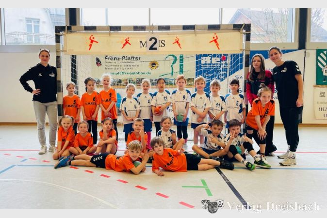 Voller Einsatz: Bei der G-Jugend geben Trainerinnen und Spieler alles.