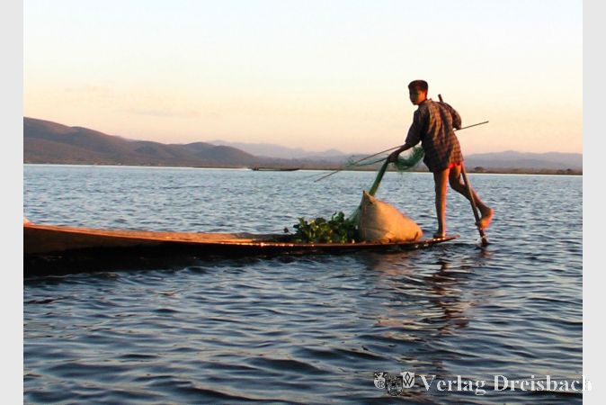 Einbeinruderer auf dem Inle-See.