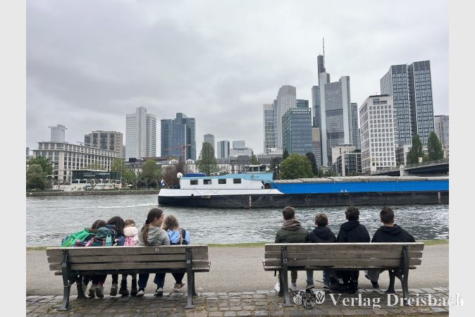 Ausflug zum Deutsche Filmmuseum am Frankfurter Museumsufer.