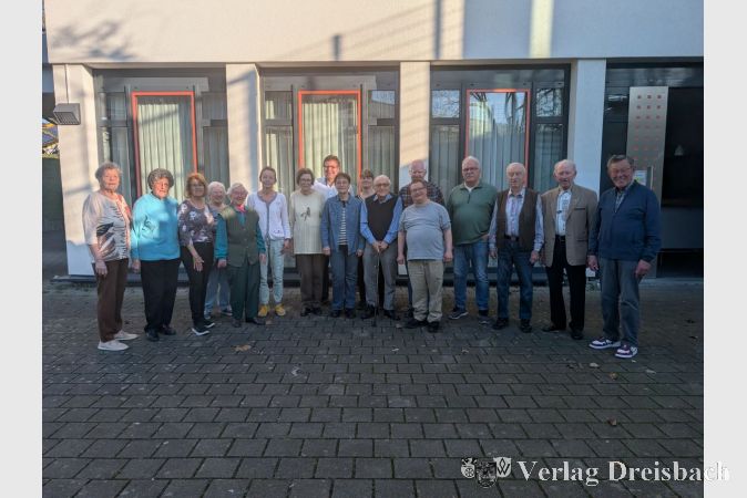 Ein wehmütiger Moment, als sich die Mitglieder des traditionsreichen Sängerbundes zum letzten Mal in den Clubräumen der Stadthalle versammeln.