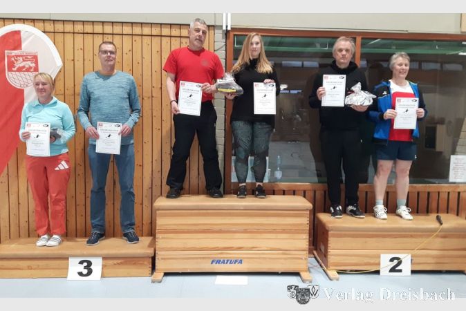 Das Siegerpodest bestiegen Dominika Radacki und Markus Hahn-Klimroth, die in der Seniorengruppe antraten.