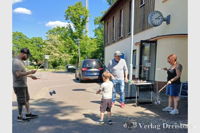 Lesen, Stöbern, Knobeln bei der Mai-Auflage der "Offenen Bücherei".