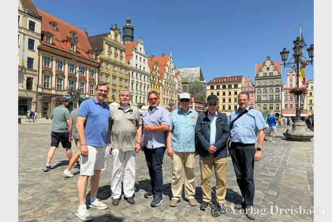 Die sechsköpfige Delegation aus Kriftel bei ihrem Ausflug nach Breslau.