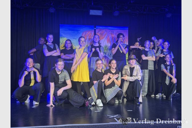 Mit mitreißenden Songs und beeindruckenden Choreografien begeisterten die jungen Talente das Publikum.