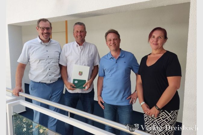 V.l.n.r.: Bürgermeister Christian Seitz, Fachbereichsleiter Volker Kaufmann, der Erste Beigeordnete Martin Mohr und Katrin Scheurich vom Personalamt.