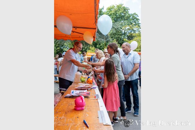 Der Luftballonwettbewerb des Fördervereins der TuS-Handballabteilung erfreute sich wieder großer Beliebtheit.