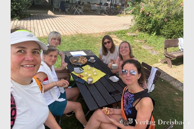 Die lachenden Damen 40 II sind v.l.n.r.: Miriam Rietzler, Dorit Florin, Christiane Straub, Christin Weber-Racky, Steffi Wörndle und Simone Klug.