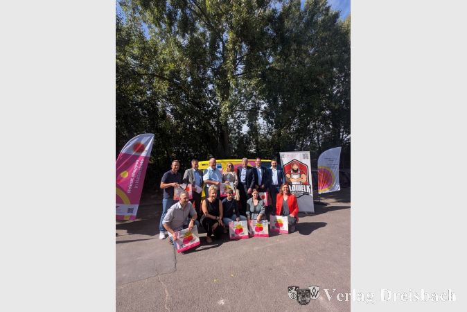 Die Delegation der IHK machte bei ihrer Kreisbereisung am vergangenen Donnerstag in Hattersheim Halt.