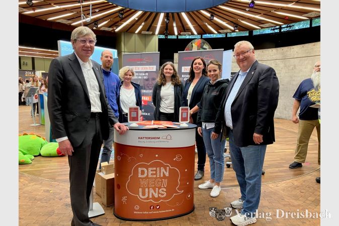 Stand Nummer 1 im Foyer der Stadthalle gehörte dem Magistrat der Stadt Hattersheim am Main.