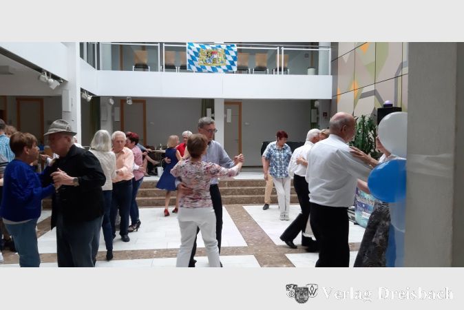Der diesjährige Oktoberfest-Tanztee im geschmückten Rat- und Bürgerhaus.