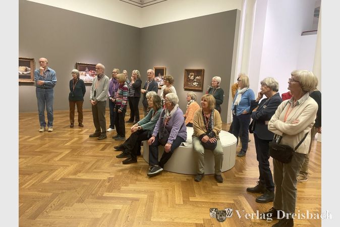 Die Teilnehmerinnen und Teilnehmer im Städel während der Führung.