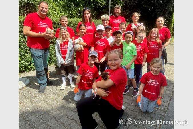 Die Ferienspielkinder im vergangenen Sommer beim Kleintierzuchtverein.