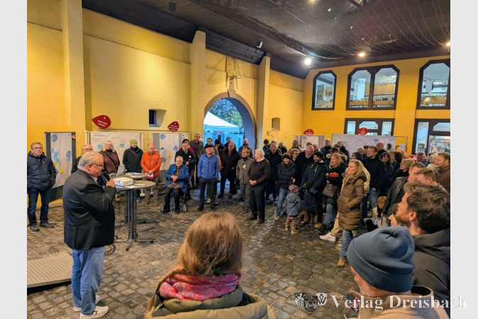 Startschuss zum ISEK in Hattersheim: Bürgermeister Klaus Schindling konnte am Freitagnachmittag viele interessierte Bürgerinnen und Bürger in der Scheune des Alten Posthofs begrüßen.
