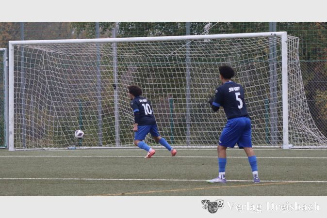 A. Moussaoui traf in der 10. Minute zur 0:1 Führung.