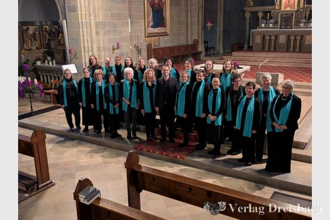 Der Frauenchor Cantabile in der katholischen Kirche St. Martinus.