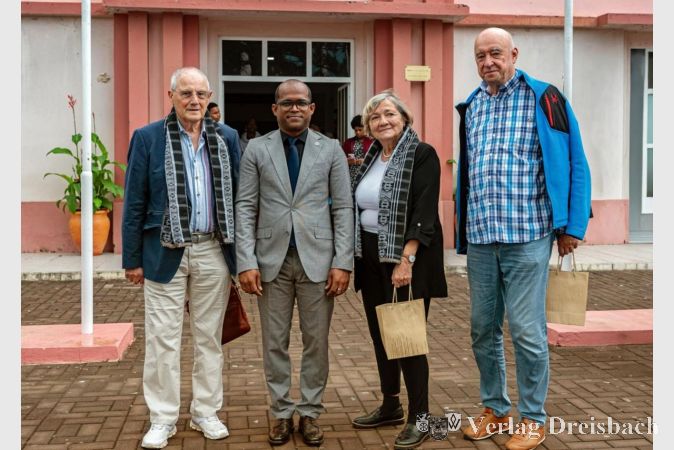 V.l.n.r.: Bernd Caspari, Gabriele Janda, Bürgermeister Armindo Freitas und Manfred Göttlicher.