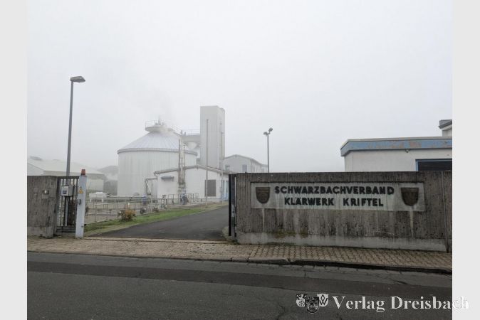 Das Klärwerk Kriftel. Die im Planungsausschuss vorgestellte Potenzialanalyse im Rahmen der Kommunalen Wärmeplanung hat die Abwärmenutzung aus dem dortigen Abwasser als vielversprechendes Potenzial identifiziert.