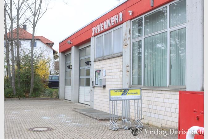 Die Tage des Wickerer Feuerwache am Kreisel sind gezählt. Der Neubau auf der Wiese am Ortsausgang nach Weilbach ist die größte Investition der Stadt in diesem Jahr, sechs Millionen Euro Investition führt der Etatenwurf an.