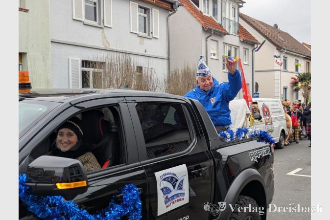 Zugmarschall Ralf Meik führte den diesjährigen Fassenachtsumzug an.