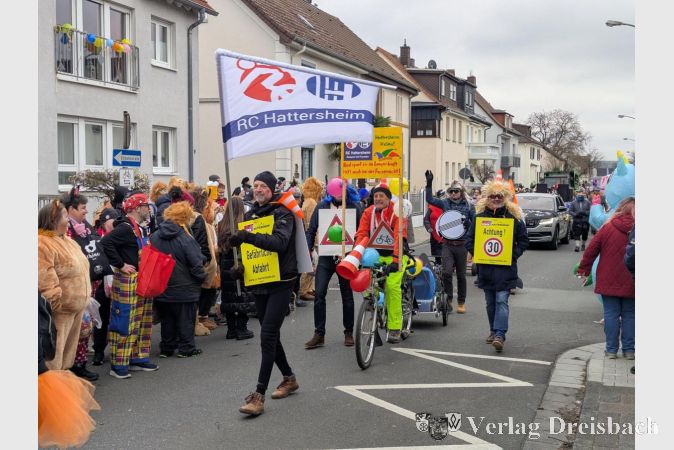 Der RC Radsportfreunde Hattersheim e.V. meinte: "Radsport für die Lungenkraft hilft auch bei der Fassenacht!"