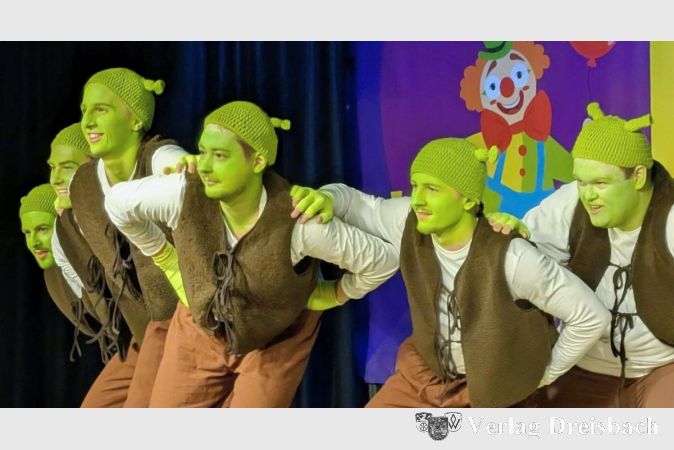 Foto: nab
Erster Auftritt, sichere Schritte: Das neue Männerballett der KAB bestand seine Premiere mit Bravour.