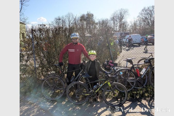 Foto: RC Hattersheim
Vater und Sohn (8 Jahre) stolz nach der Tour.