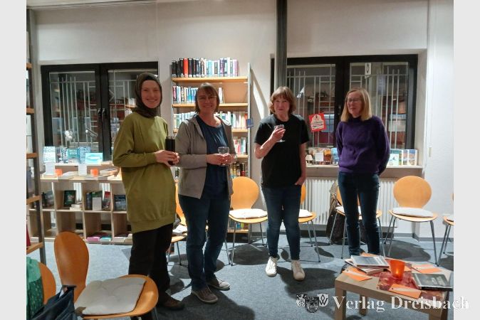 Foto: Gemeinde
Krimifachfrau Andrea Haar (2. v. l.) mit Gästen.