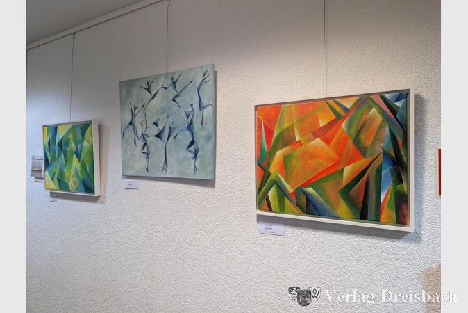 Foto: mpk
Acrylgemälde von Sabine Stieglitz. V.l.n.r.: "Komposition II", "Tänzer-Vögel" und "Komposition I".