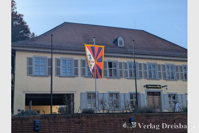 Foto: mpk
Am Dienstag wehte wieder die tibetische Flagge in Hattersheim.