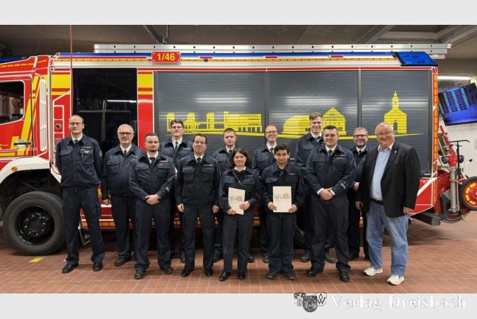 Foto: Feuerwehr Hattersheim
Ernennungen, Beförderungen, Anerkennungsprämien und Ehrungen im Rahmen der Jahreshauptversammlung der Feuerwehren.
