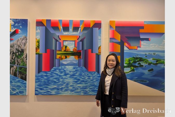 Foto: nab
Mehrere beteiligte Künstler waren zur Eröffnung anwesend, darunter auch die in Berlin lebende Künstlerin SEO.